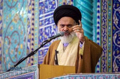 امام جمعه قم: ما با صراحت جلو مردم اعلام می‌کنیم دولت و رهبر عزیز ما اجازه نمی‌دهند غنی‌سازی در این کشور متوقف شود