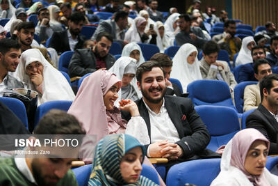 تاکید رئیس دانشگاه علوم پزشکی تهران بر فرزندآوری دانشجویان در سال‌های اول زندگی مشترک