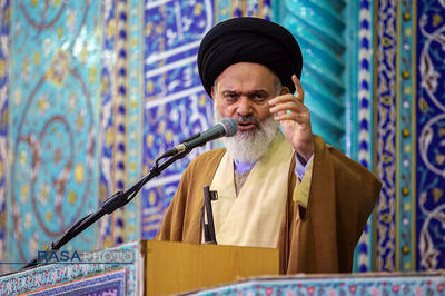 امام خمینی(ره) جامع بین سیاست‌ورزی و معنویت‌گرایی بود