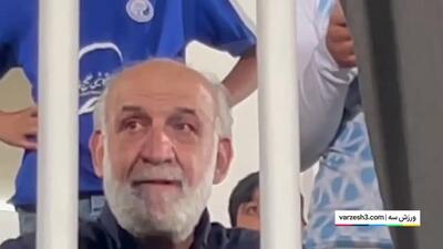 تصاویری از اشک شوق مهدی فنونی زاده پیشکسوت استقلال پس از قهرمانی | 9 خرداد 1404