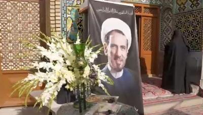 ویدیو / وداع در سایه‌سار کریمه اهل‌بیت؛ مزار آیت‌الله یوسف پور در اولین شب جمعه رحلت