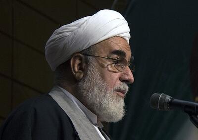 چگونه می شود رییس یک کشور ابرقدرت نامه بنویسد و التماس کند مذاکره کنید؛ چنین چیزی سابقه ندارد / رهبری در دیدار سران کشورها،  یک سر و گردن بالاتر است / ایشان ادیب، شاعر، جغرافیدان و تاریخ شناس بی نظیر است
