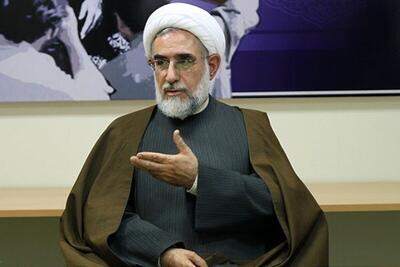 رسول منتجب‌نیا: در قم مدرسه ای وجود دارد که بودجه می گیرد تا افرادی را برای توهین و خرابکاری تربیت کند