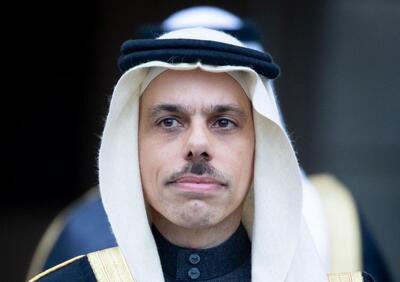 حضور فیصل بن فرحان، وزیر خارجه عربستان در مسجد اموی دمشق (فیلم)