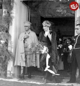 عکس/ ملکه نازلی مادرزن محمدرضا پهلوی ۸۷ سال پیش در کنار رضاخان | اقتصاد24