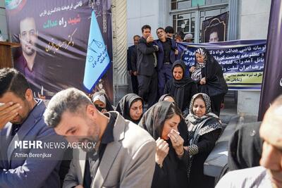 تصاویر: تشییع پیکر «قاضی احسان باقری» در شیراز