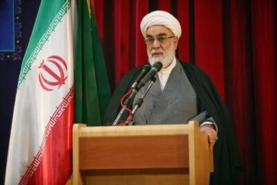 رئیس دفتر مقام معظم رهبری: چگونه است که رئیس یک کشور بزرگ و ابرقدرت، نامه می‌نویسد و برای مذاکره التماس می‌کند؟ | این پدیده بی‌سابقه است