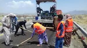 معوقات مزدی کارگران جاده ترانزیتی چابهار به ایرانشهر/ اعتبار برای پرداخت حقوق نیست!