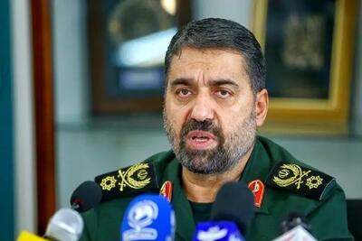 باید برای دفاع از کشور آمادگی خود را نشان دهیم