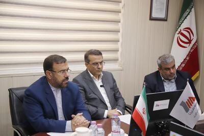  استاندار فارس: مازاد برق تولیدی استان به شبکه سراسری برق انتقال می‌یابد