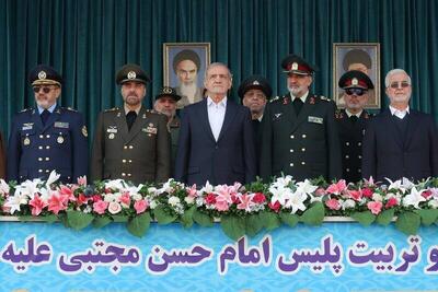 درخواست ویتنام از پلیس جمهوری اسلامی ایران/ رضایت رهبری از  وفاق  و نقره‌داغ شدن تندروها