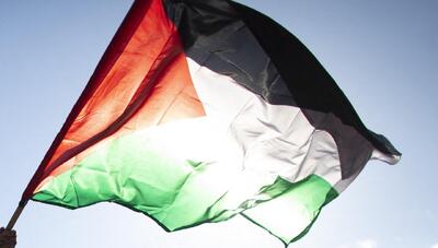 پرچم فلسطین در مسابقات دوچرخه سواری در ایتالیا به اهتزار درآمد+فیلم