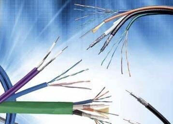 قطع خطوط تلفن ثابت ، سیار و اینترنت در شهداد کرمان/ بخشدار: خرابکاری نبوده است
