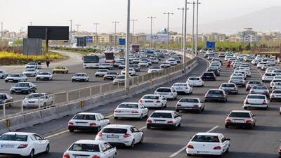 ترافیکی در مسیر راه‌های البرز / مسیرهای اصلی روان اما مسیرهای پرتردد با ترافیک سنگین
