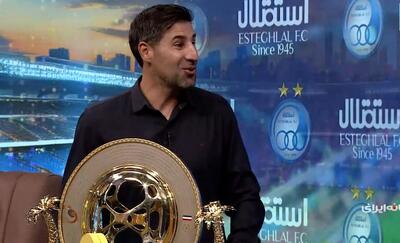 کری خواندن هاشم بیک زاده با یک پرسپولیسی