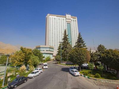 امکانات پذیرایی هتل پارسیان آزادی تهران