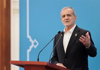 پزشکیان: من حق ندارم تصمیمی بگیرم که به مردم صدمه وارد شود/ آیا شایسته جایگاهی که امروز در آن قرار داریم، هستیم؟