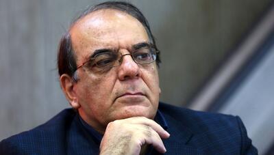 اعتراض عباس عبدی به مدرک‌فروشی : چوب حراج به نهاد علم
