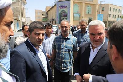 میز خدمت با حضور دادستان شهرستان بهارستان و شهردار شهر گلستان برگزار شد