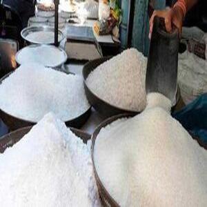 عرضه شکر با قیمت پایین‌تر از نرخ تعیین‌شده