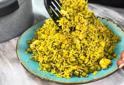 نحوه تهیه نخود پلو با مرغ / دمی نخود سبز رقیب سر سخت باقالی پلو