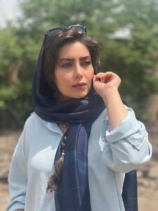 عکس/ تیپ خاص و بهاری روژان سریال نون خ با گردنبند عجیب | اقتصاد24