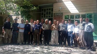 تجمع کارگزاران مخابرات روستایی سقز/ حقوق‌مان پرداخت نشد