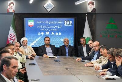 عملیات اجرایی ۲ نیروگاه خورشیدی با ۱۴ میلیون دلار در منطقه آزاد ارس آغاز شد