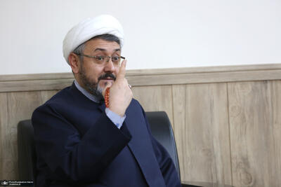 کمساری: امام ما را به یک هویت و باور جدید رساند/ برای‌ دختران ما یک اندیشه ناجی وجود داشت و آن هم اندیشه امام بود