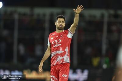 تمدید قرارداد مدافع تیم ملی با پرسپولیس