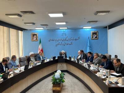 معاون اول قوه قضاییه: مهمترین وظیفه ستاد اقتصاد مقاومتی شناسایی مشکلات سرمایه‌گذاری و کارآفرینان کشور است 