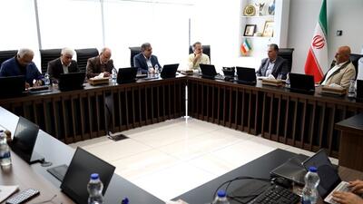 اتاق ایر ان از ظرفیت فدراسیون اقتصاد سلامت برای پیگیری مسائل این حوزه استفاده کند | بخش‌نامه‌های بانک مرکزی به اقتصاد سلامت ضربه می‌زند