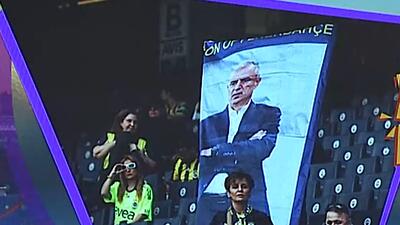 هواداران فنر، سرمربی پرسپولیس را فریاد زدند! - پارس فوتبال