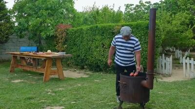 راز پخت املت سنتی آذربایجان با تخم شترمرغ و گوشت؛ تجربه‌ ای خوشمزه + فیلم