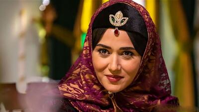 جشن تولد مجلل و باشکوه پریناز ایزدیار در خانه شان/ تزئینی زیبا با تم گل رُز ! + عکس