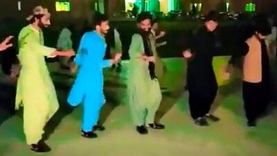 فیلم آواز  و رقص بلوچی در ایران ! /  رقص و پایکوبی جوندار مردای بلوچی با فیگور قدرتی که اووو اووو جیغم میزنن !
