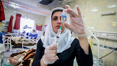 کاهش مهاجرت پرستاران، محصول دلار ۸۲ هزار تومانی است، نه سیاست های حمایتی! / معاونت پرستاری برای کاهش مهاجرت پرستاران چه کرده است؟
