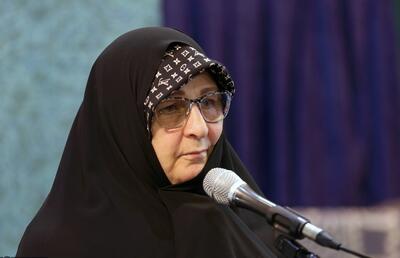 انتقاد عروس امام (ره) از تقلیل عفت عمومی به حجاب