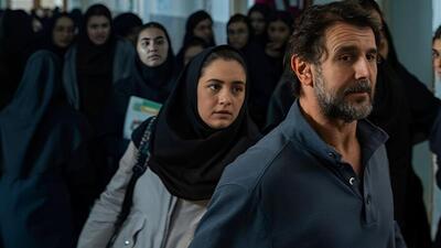 خبرنگاران قمی به تماشای «زیبا صدایم کن» نشستند