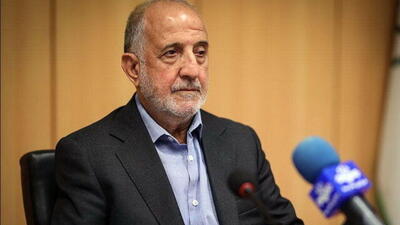 درخت قطع شده در میدان آزادی خشک بود/ قصور منابع طبیعی در خشکی درختان چیتگر و سرخه‌حصار