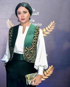 گریم میخکوب کننده پریناز ایزدیار در «زن و بچه»/ تصاویر