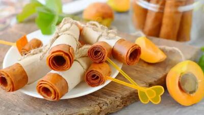 طرز تهیه لواشک زردآلو خانگی