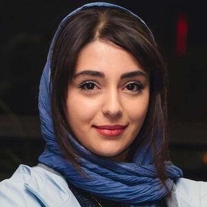 تصویر روز | هستی مهدوی با لبخندی زیبا و طیفی از رنگ‌های آبی چه زیبا شده است | گلی شی
