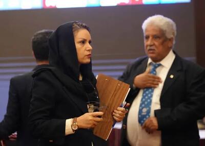 قضاوت داور زن ایرانى در مسابقات وزنه‌برداری آسیا - پارس فوتبال