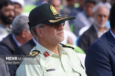 کشف بیش از ۴۰ هزار ثوب پوشاک قاچاق در قشم - پارس فوتبال