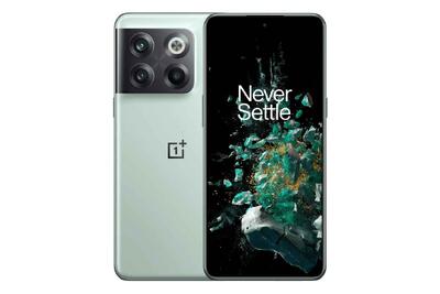 بررسی گوشی OnePlus 10T | قدرت، سرعت و شارژ فوق‌ العاده در یک گوشی پرچمدار