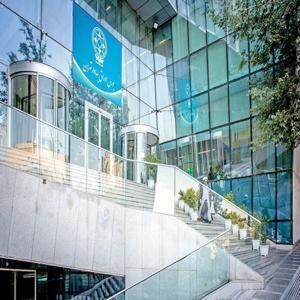 استقلال  تعلیق شد