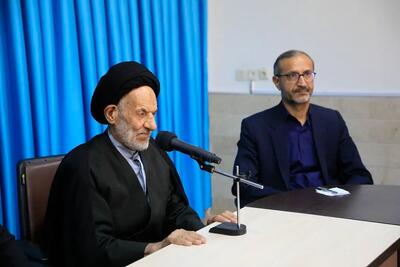 امام جمعه بیرجند: مساجد به‌عنوان قرارگاه‌های فرهنگی، انقلاب اسلامی را تقویت کنند