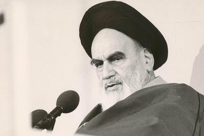 نقش امام خمینی در شکل‌گیری انقلاب، نقطه‌ای درخشان در تاریخ ایران است