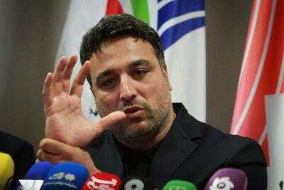 حدادی باید استعفا بدهد